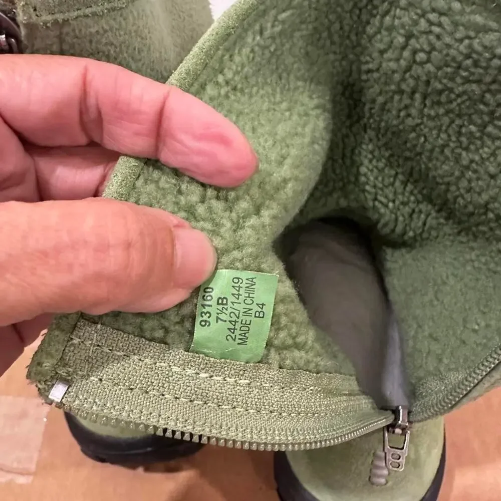 Lands' End women's Green Suede and fleece mid calf Boots size 7.5 rare color!